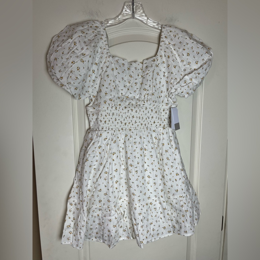 Nordstrom BP Ivory Dress with Puff Sleeves and Detailed Floral Bursts Juniors M